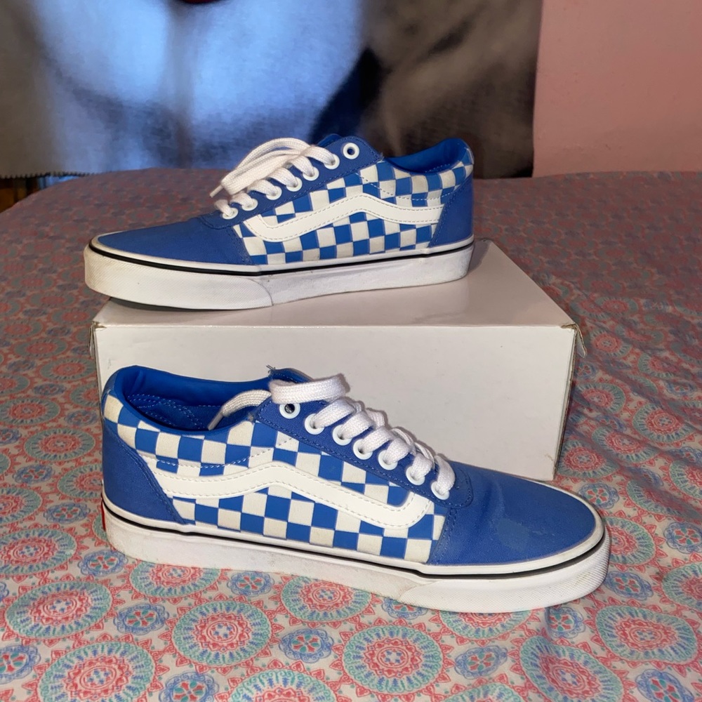 Blue Checkered vans. Size 9 in woman’s. Good condition